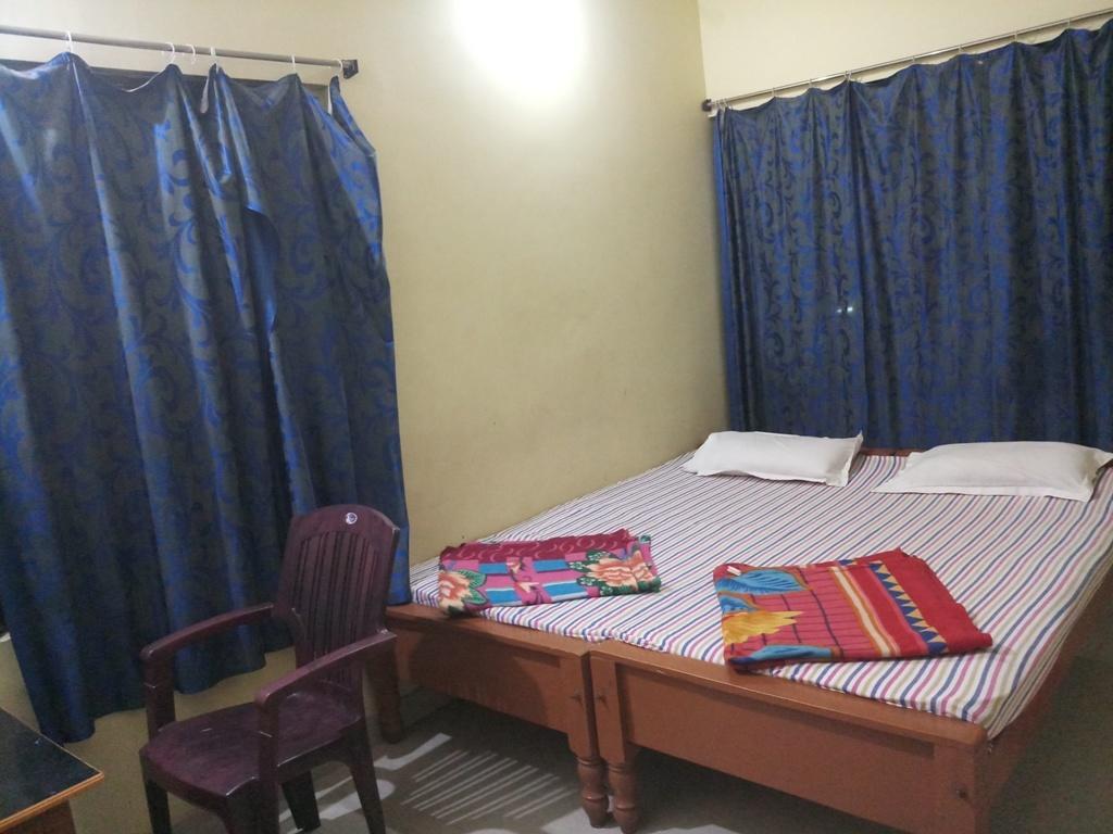 Sunrise Guest House Μπουμπάνεσβαρ Εξωτερικό φωτογραφία